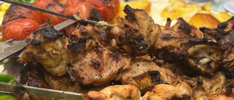 سرای سنتی حصارگل یخ09120903128